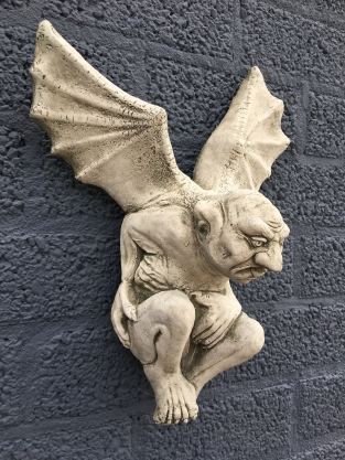 Gargoyle - Fledermaus-Dämonen-Störer - steinerne Kathedralenfigur